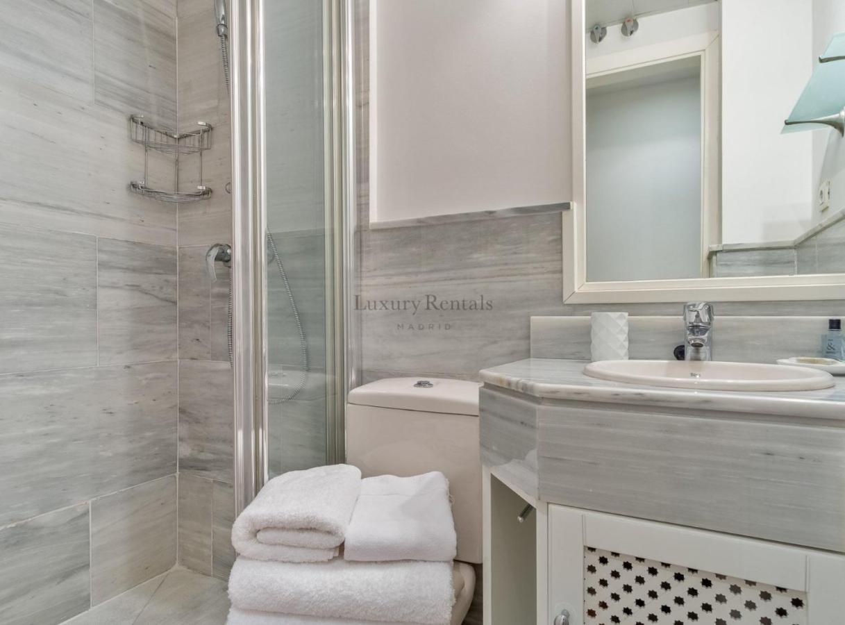Charming 2-Bedroom Apartment In Retiro Perfect Madrid Location Exteriör bild